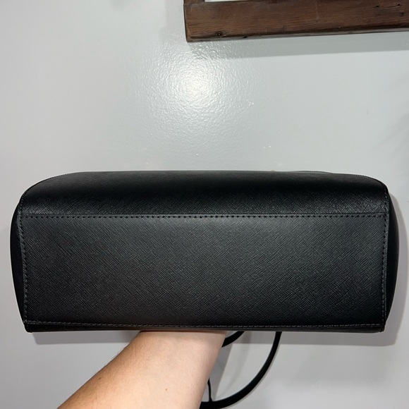 Michael Kors Jet Set Travel Bag - Picture 6 of 8